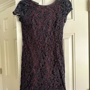 Elegant club Monaco Lace Dress in Navy and Red